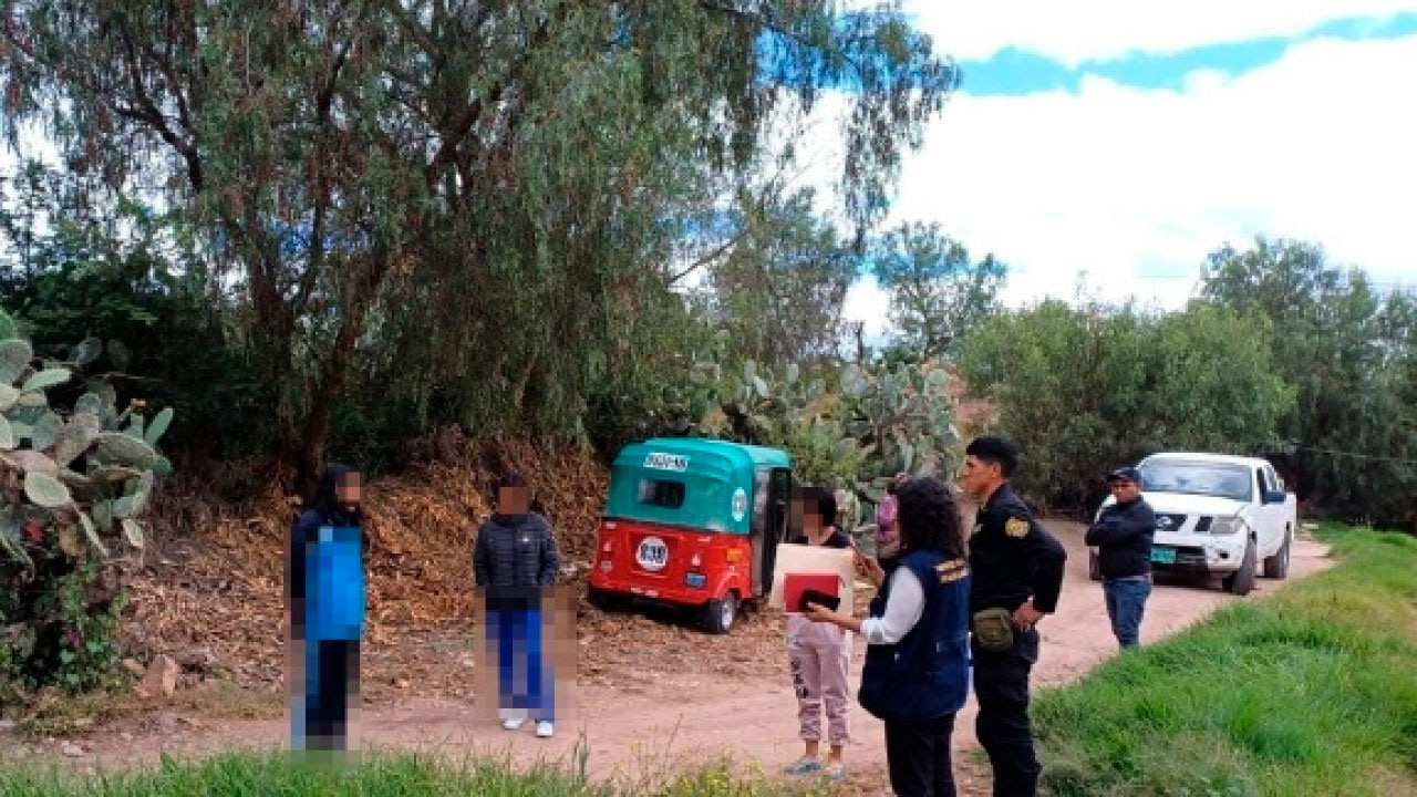 Internan a tres adolescentes por agredir a compañera