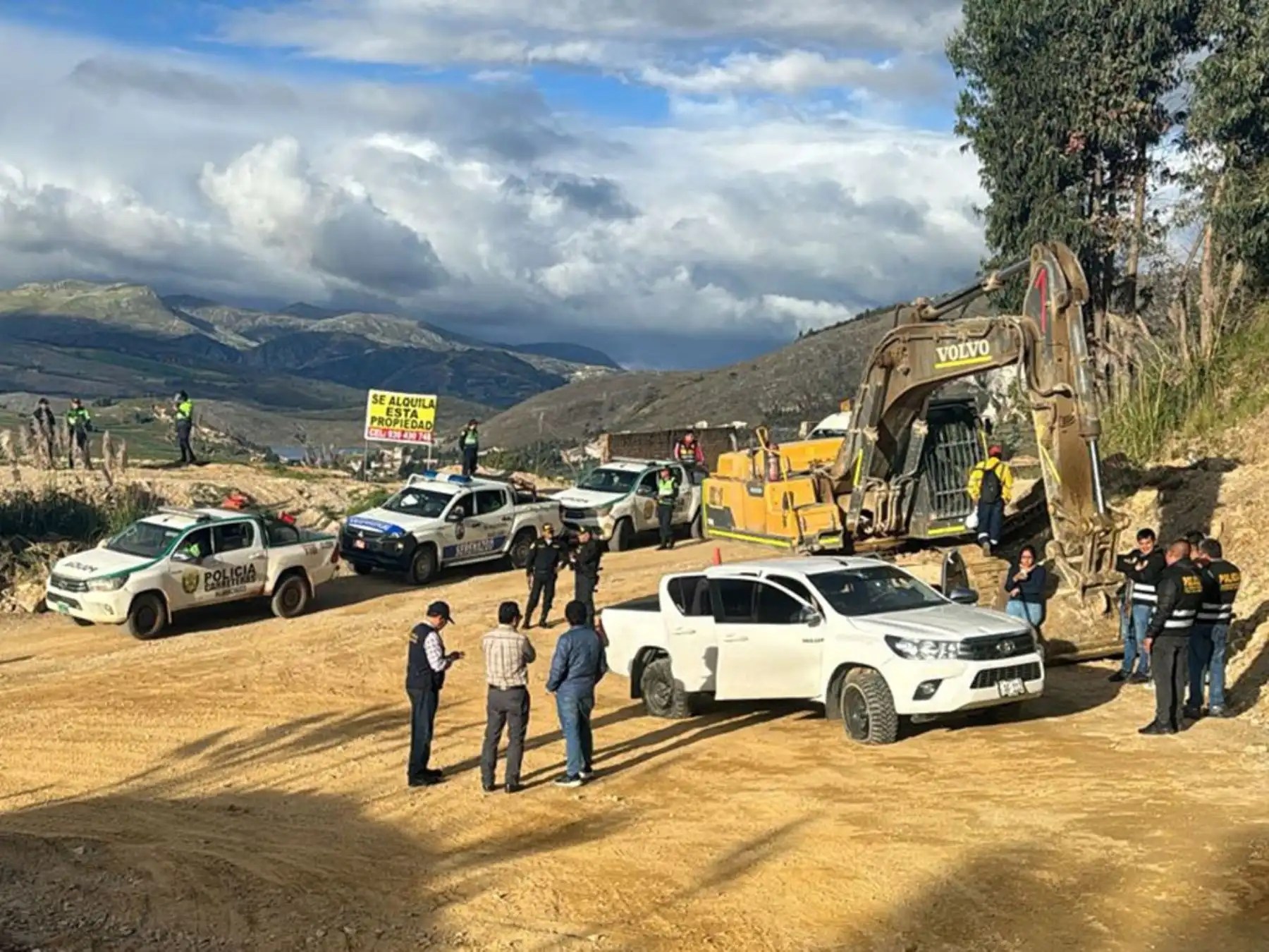 La Libertad: mineros ilegales intentan invadir con fusiles y dinamita concesión de empresa extractora de oro