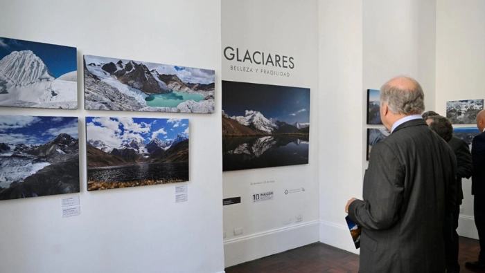 Exposición fotográfica busca alertar sobre los efectos del cambio climático en los glaciares